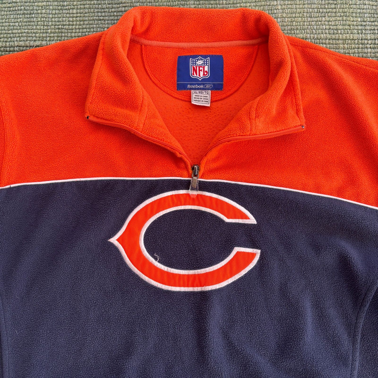 NFL × Vintage Vintage Chicago Bears two tone quarter zip fleece sweatshirt Size US XL / EU 56 / 4 - 2 Thumbnail