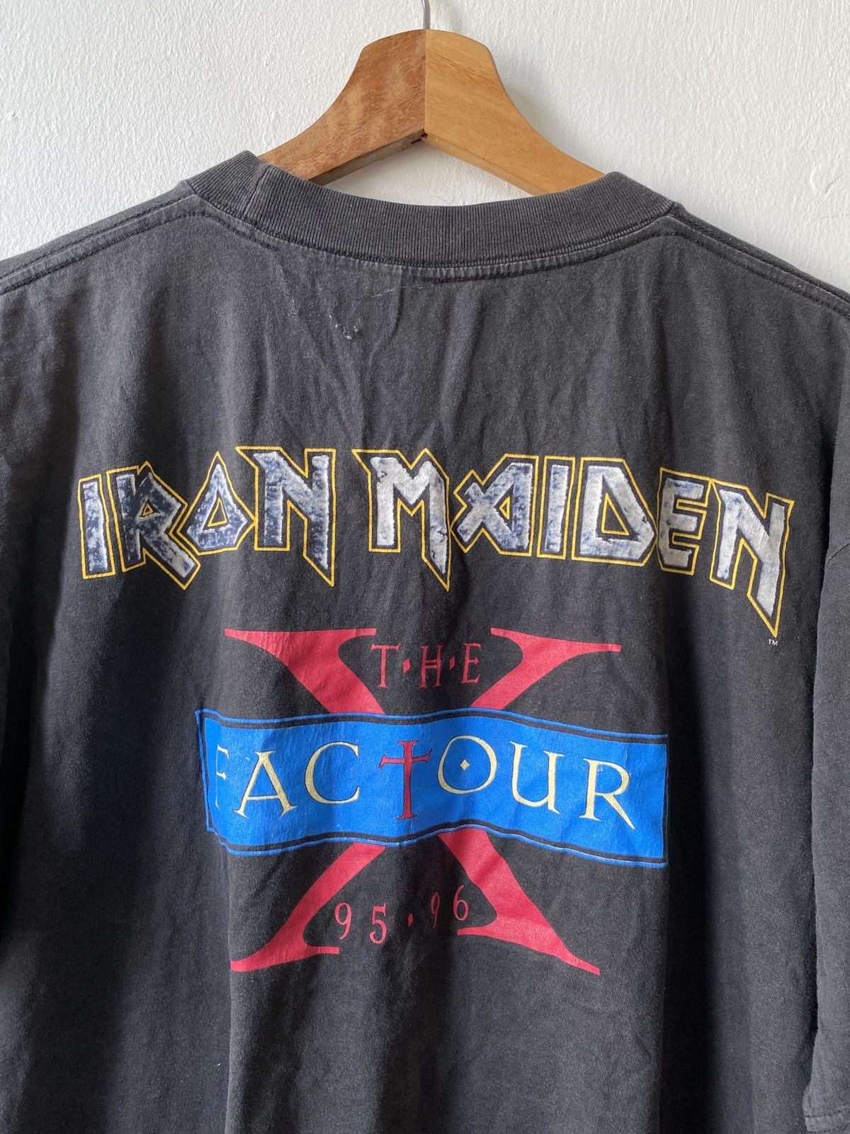Band Tees × Iron Maiden × Vintage Vintage 90s Iron Maiden The Factour 95/96 Band Tee Size US L / EU 52-54 / 3 - 5 Thumbnail
