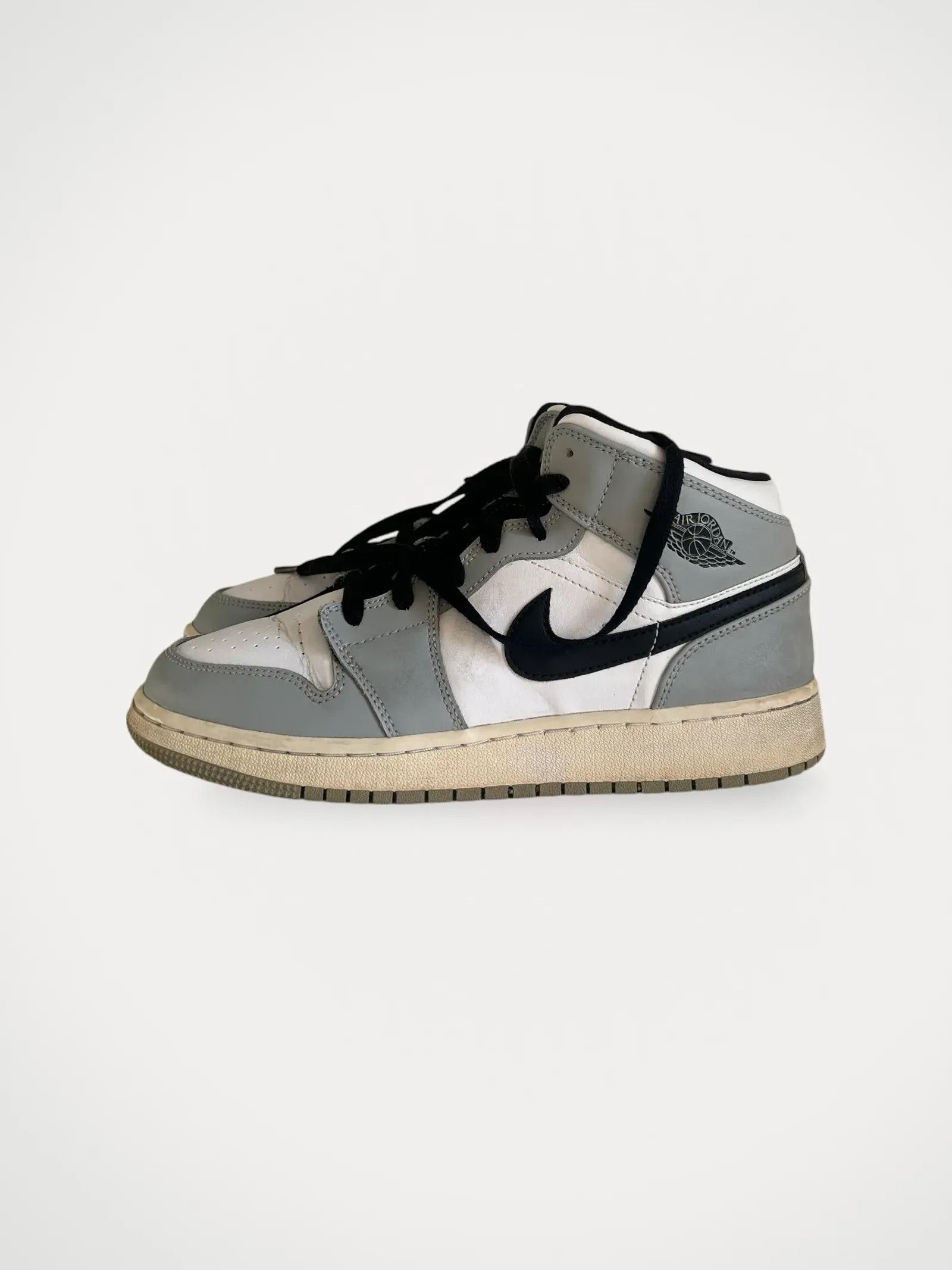 Nike Nike Nike Air Jordan Mid Sneakers Size US 7.5 / IT 37.5 - 1 Thumbnail