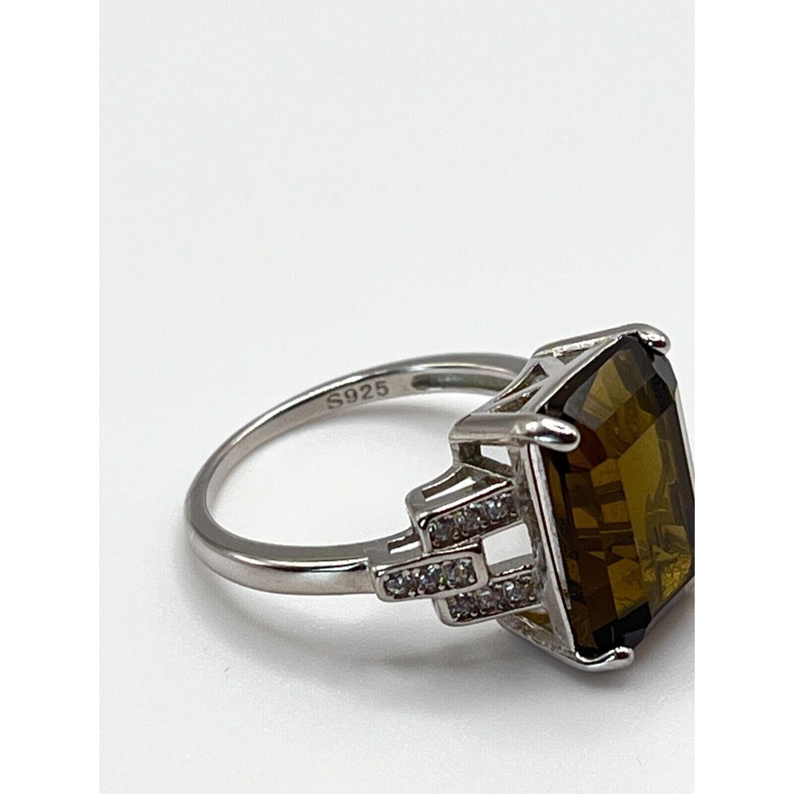 The Unbranded Brand .925 Sterling Silver Quartz and Cubic Zirconia Ring Size 7 Size ONE SIZE - 9 Thumbnail