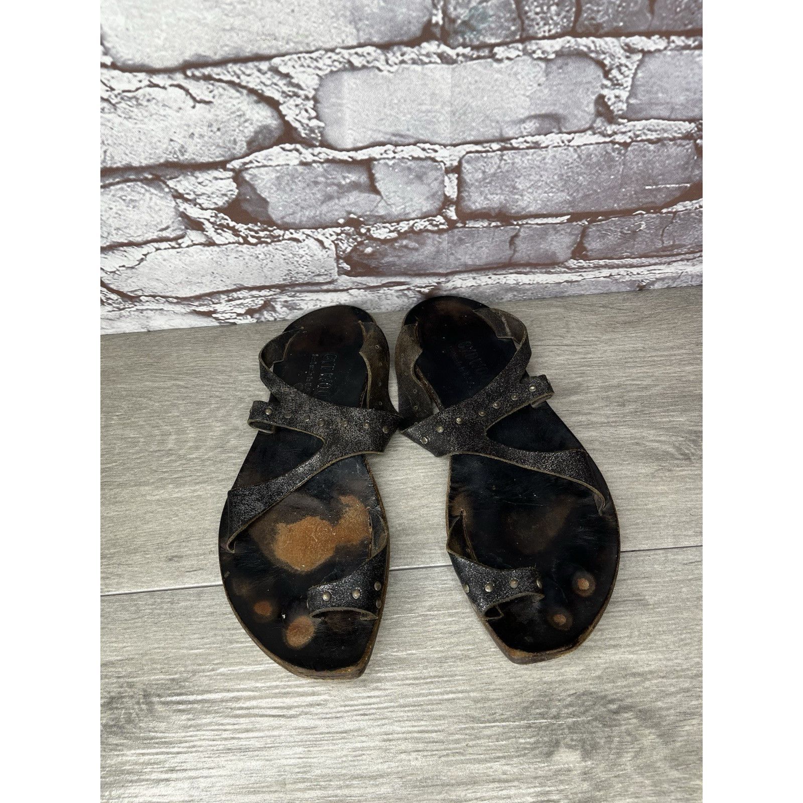 CYDWOQ Cydwoq Studs Studded Toe Thong Sandals Women Sz 37EU/6M Brow Size US 6.5 / IT 36.5 - 2 Thumbnail