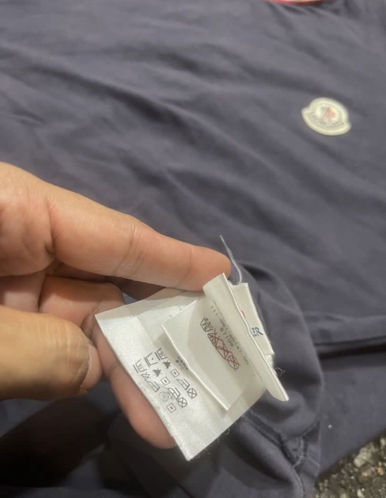 Moncler moncler tee Size US L / EU 52-54 / 3 - 7 Thumbnail