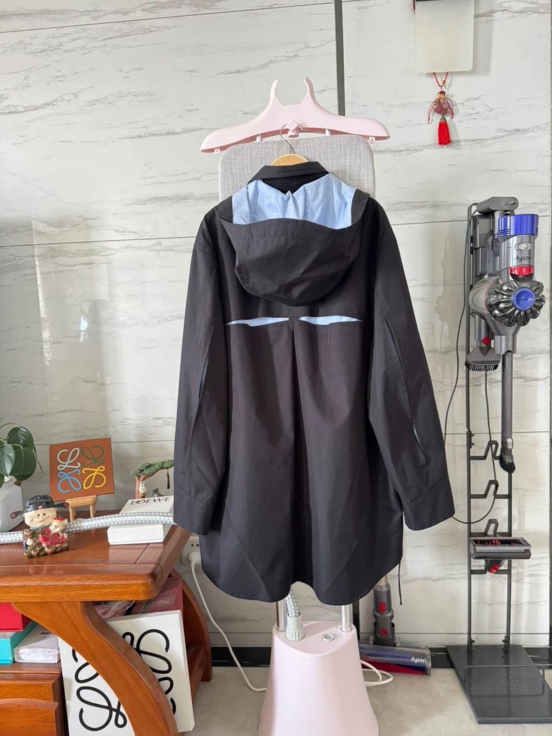 Loewe LOEWE Send out a windbreaker cloak and jacket Size XS / US 0-2 / IT 36-38 - 2 Thumbnail