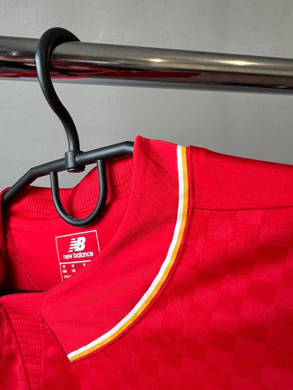 New Balance 2015/16 LIVERPOOL FC HOME SOCCER JERSEY FOOTBALL SHIRT SZ M Size US M / EU 48-50 / 2 - 10 Thumbnail