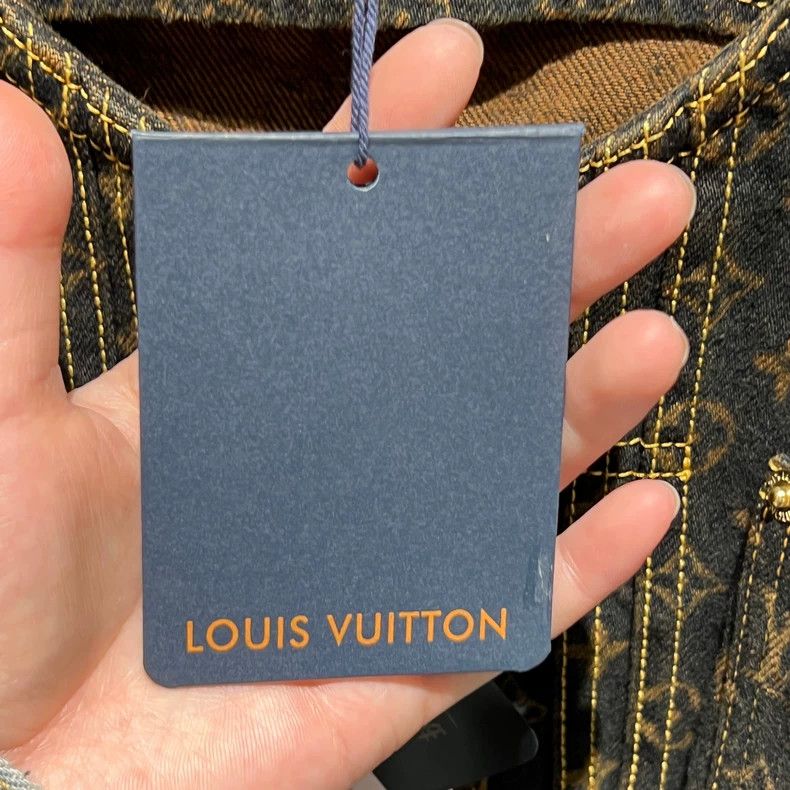 Louis Vuitton Louis Vuitton 25fw Hot Style Black Gold Old Flower Full Pr Size S / US 4 / IT 40 - 5 Thumbnail