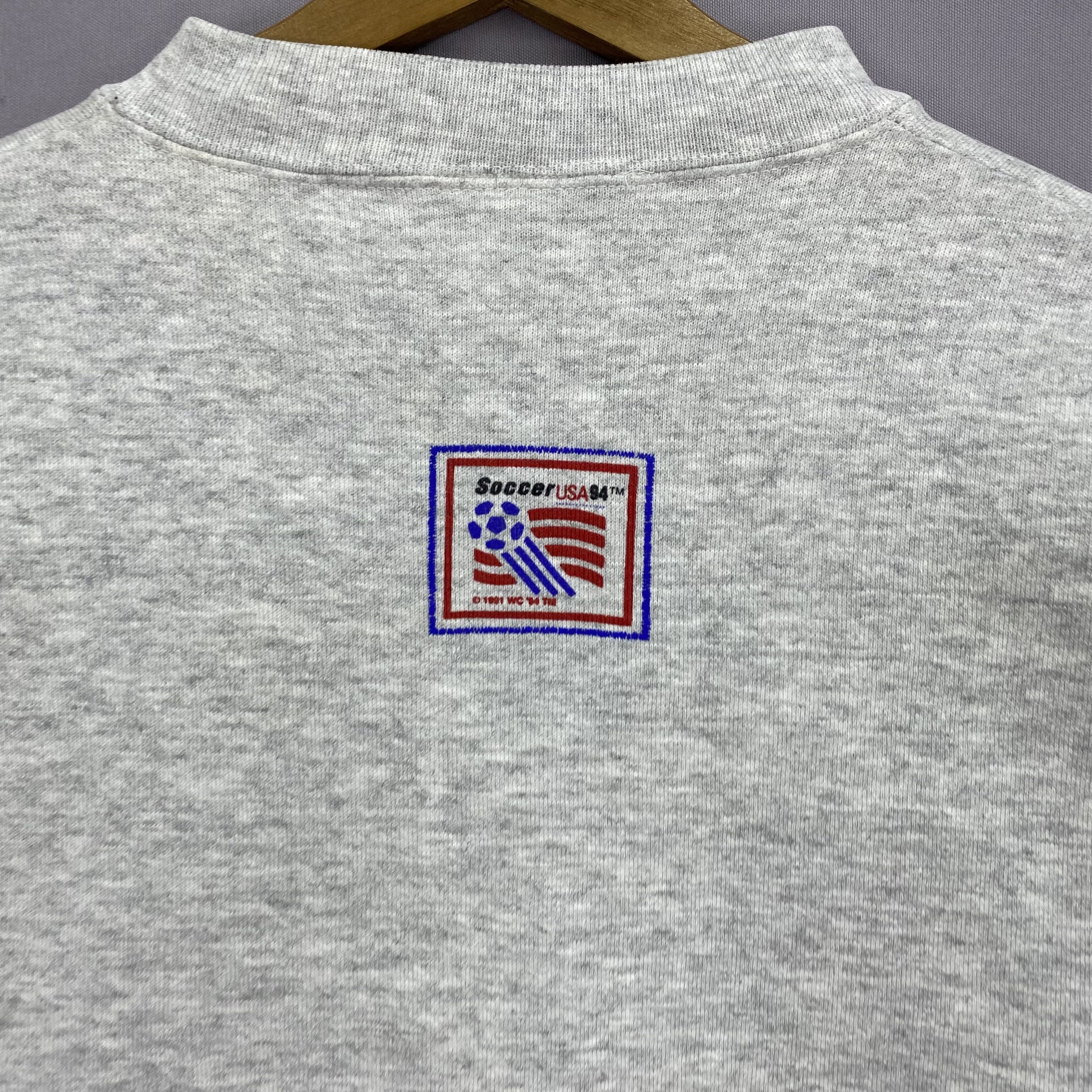 Vintage Vintage 90s World Soccer USA Cup 94 Sweater Sweatshirt Size US S / EU 44-46 / 1 - 7 Thumbnail