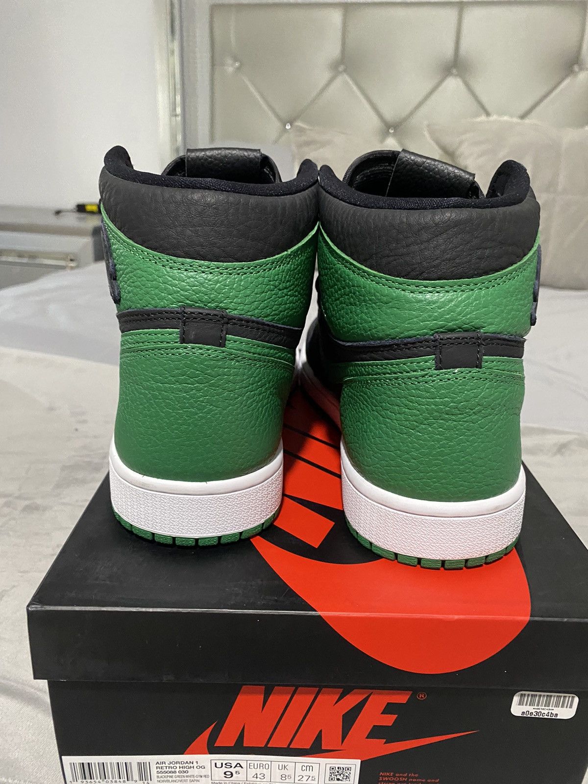 Nike Air Jordan 1 Pine green Size US 9.5 / EU 42-43 - 8 Thumbnail