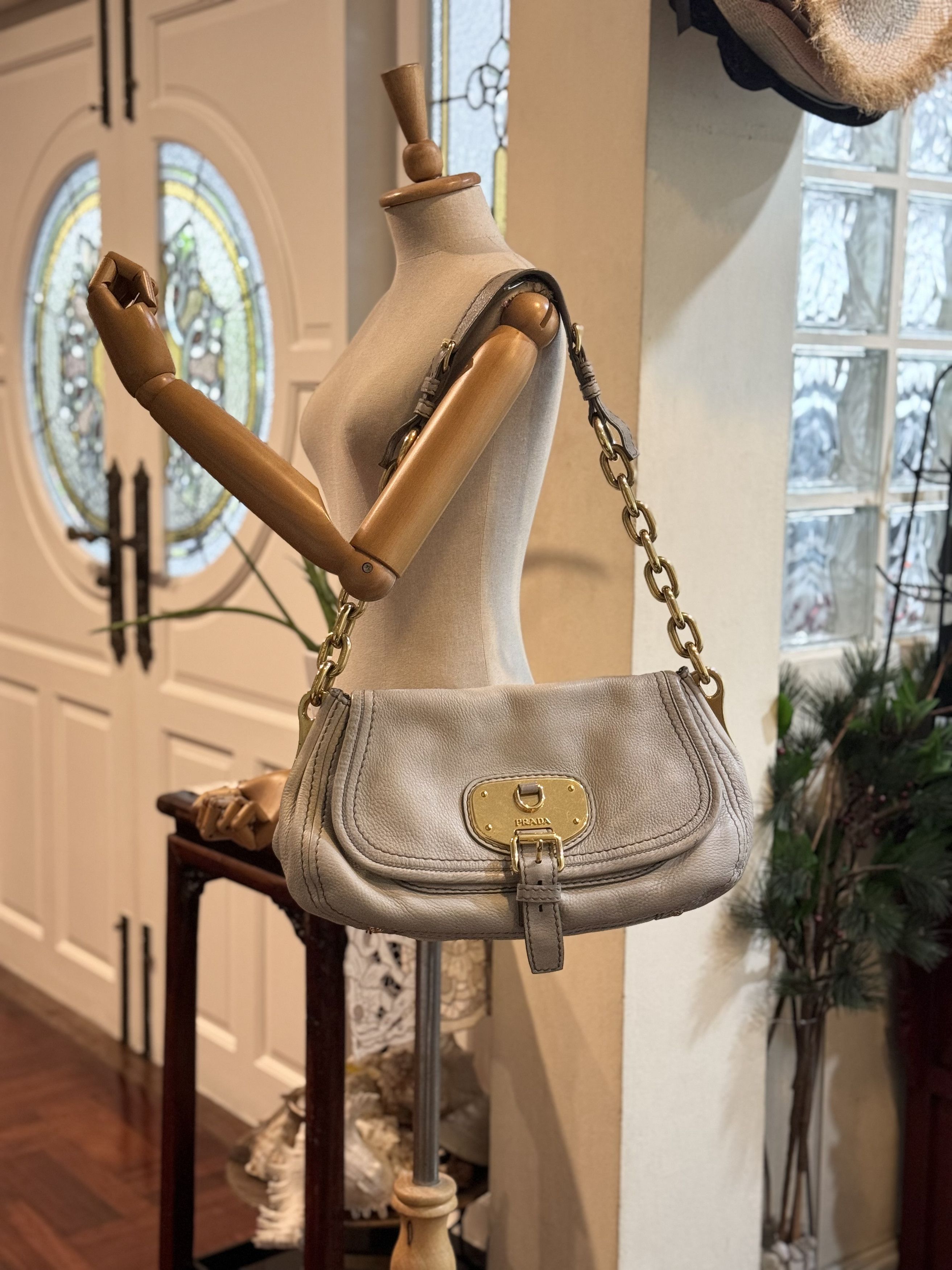 Prada Authentic Prada Cervo Ghiaccio Leather Shoulder Bag Size ONE SIZE - 10 Thumbnail