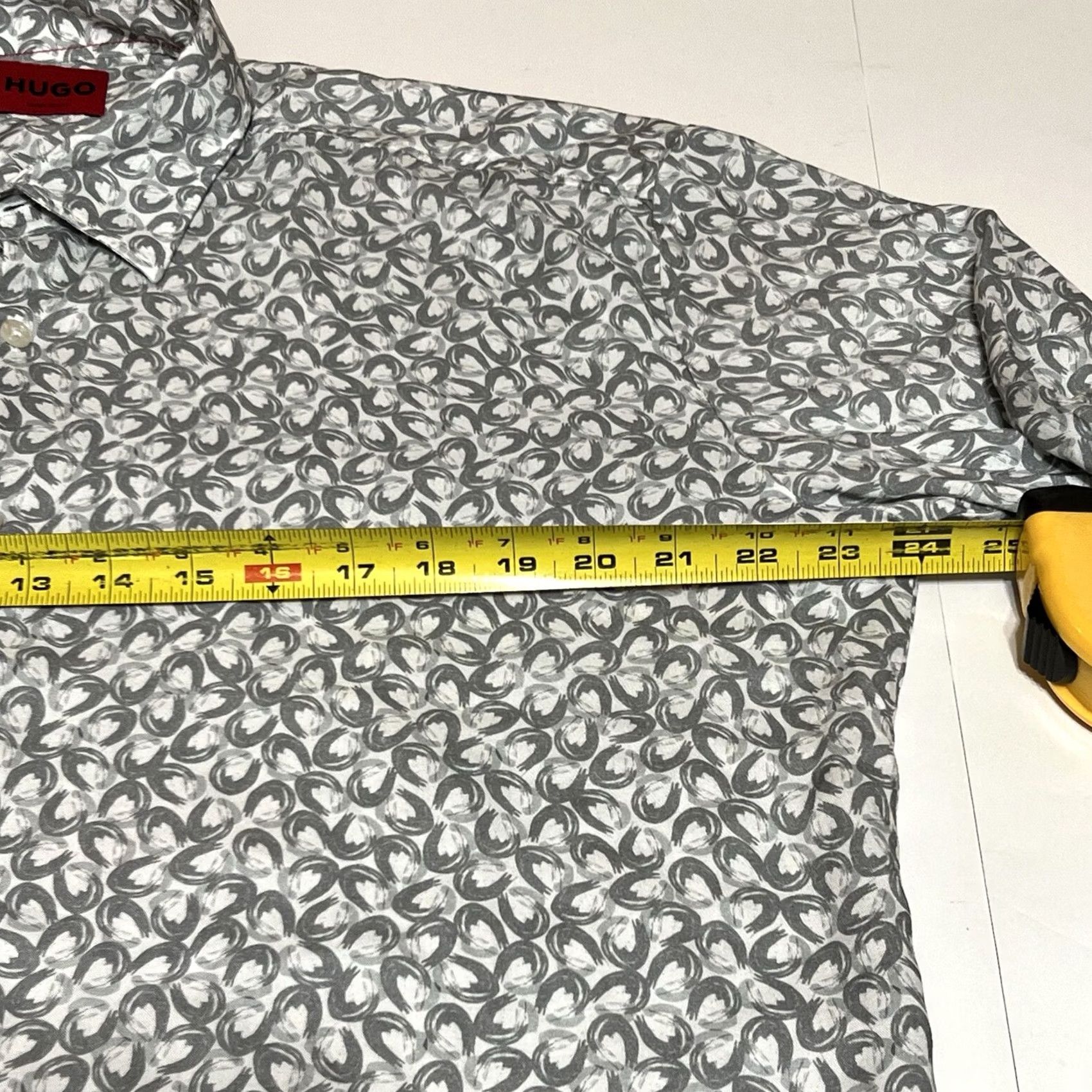 Hugo Boss HUGO BOSS Shirt Mens XL White Grey Ermo Slim Fit Button-Up Long Sleeve Geometric Pattern Multicolor Size US XL / EU 56 / 4 - 6 Thumbnail