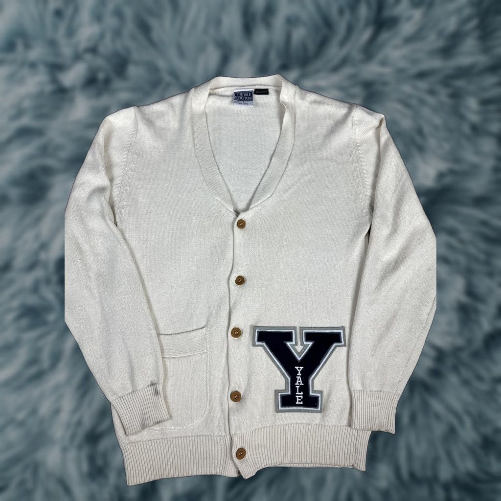 Vintage VINTAGE The Yale Bookstore Cardigan Sweater Sz Small Unisex Mens White University Sweatshirt Size US S / EU 44-46 / 1 - 1 Thumbnail