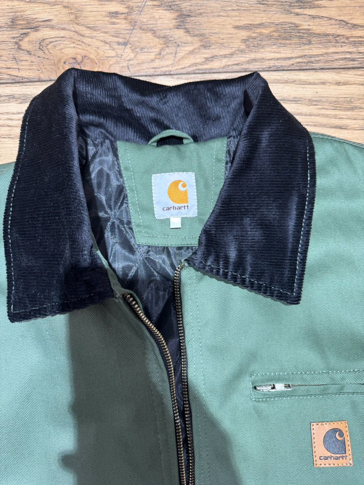 Carhartt Carhartt reworked bomer jacket olive green size L Size US M / EU 48-50 / 2 - 4 Thumbnail
