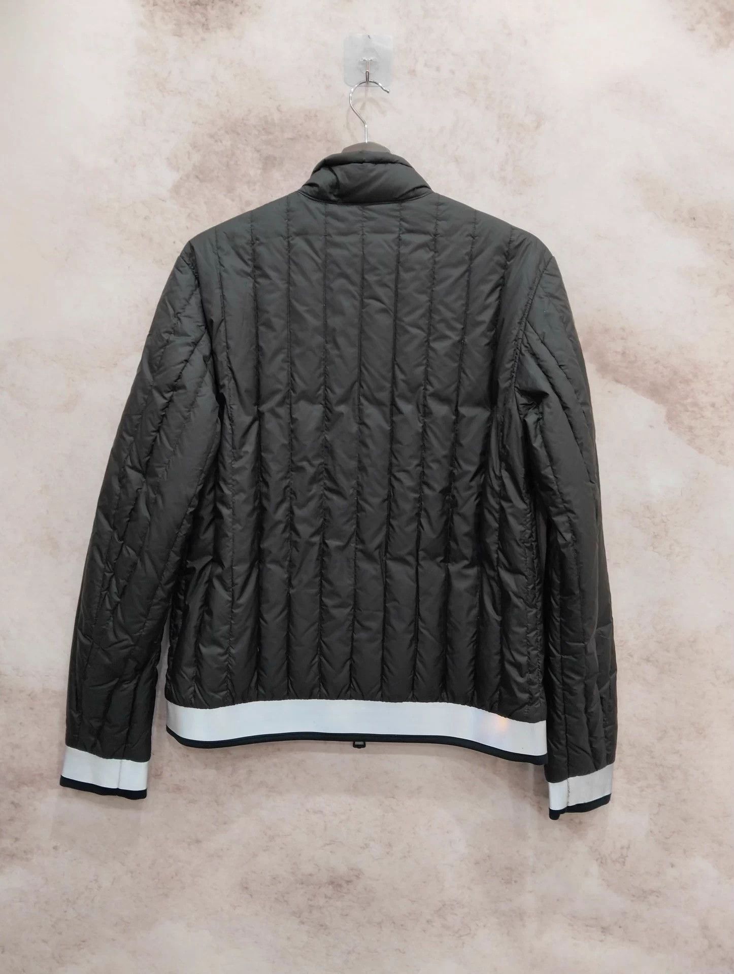Moncler Moncler Down Jacket Size 1 Size US S / EU 44-46 / 1 - 2 Thumbnail