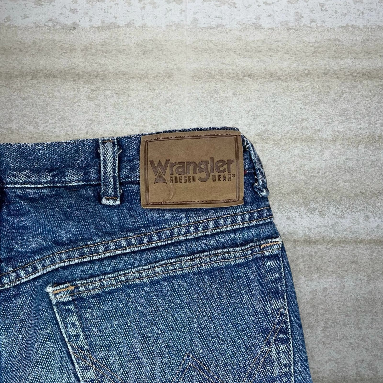 Wrangler Vintage Y2K Wrangler Jeans 34x30 Relaxed Fit Medium Wash Size US 34 / EU 50 - 4 Thumbnail