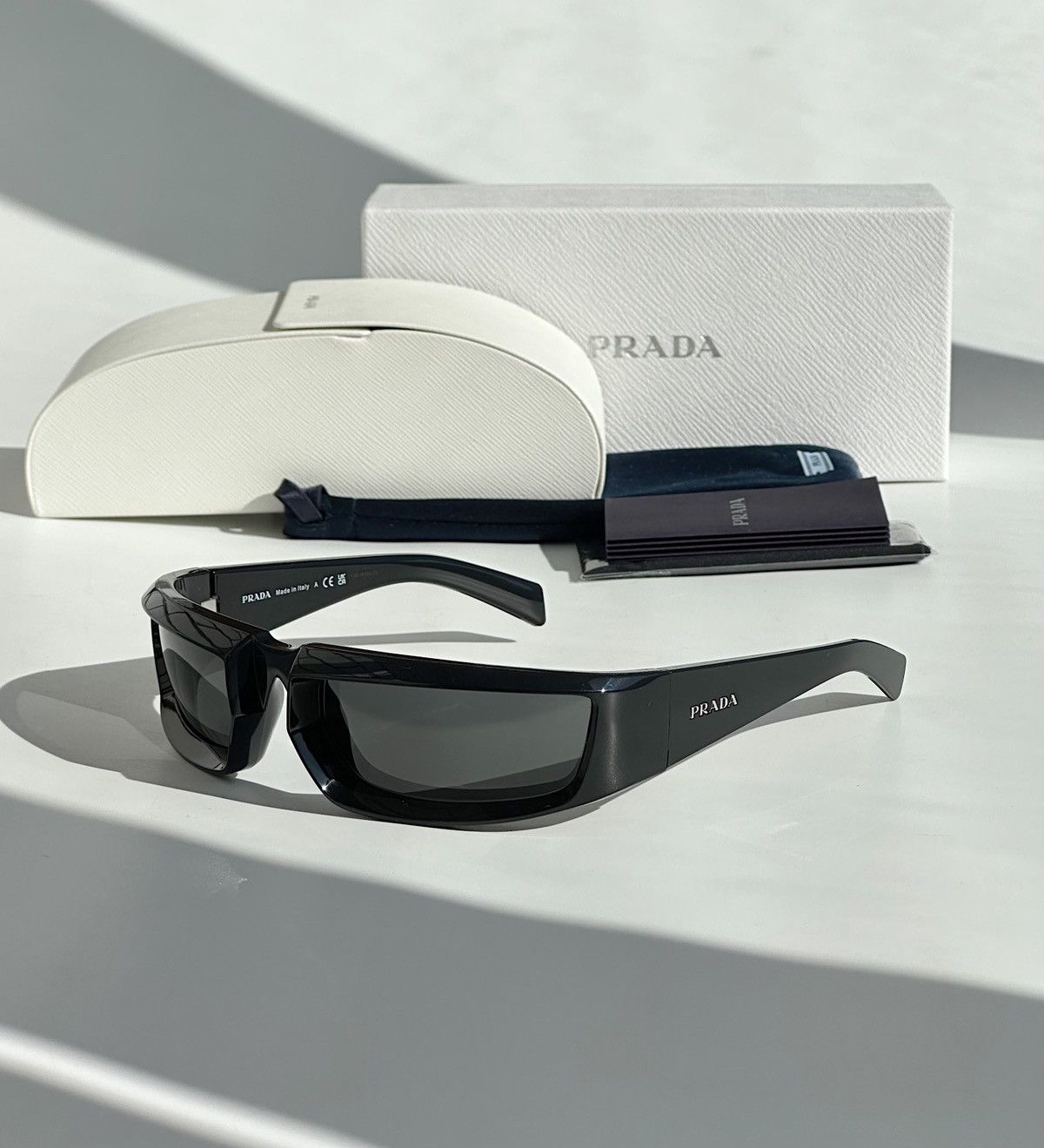 Prada Runway Sunglasses SPR25Y - Black Prada × Streetwear × Vintage *NEW* PRADA 2024 Runway Slim  main image 4