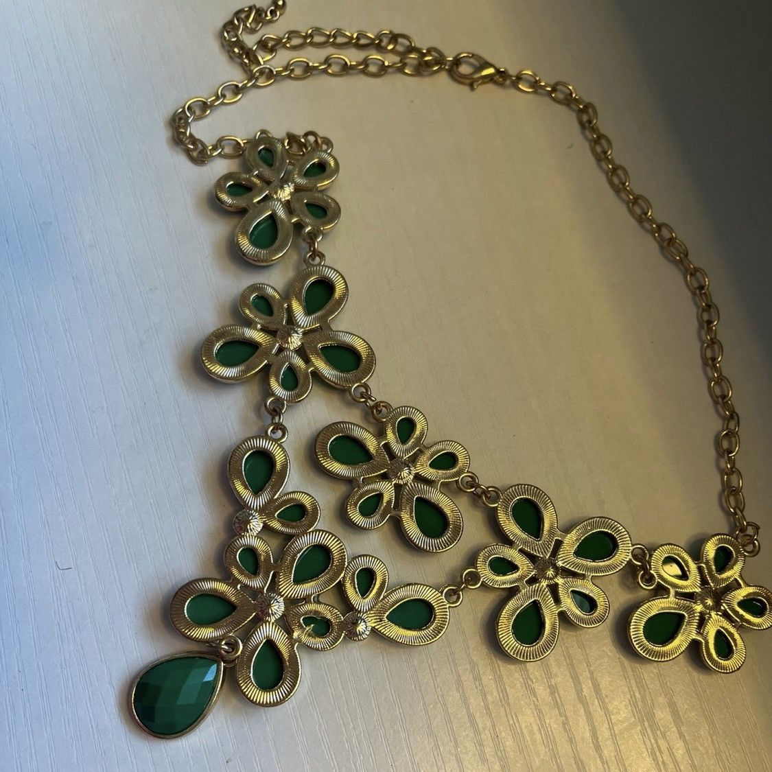 Other Elegant Gold and Green Floral Necklace Size ONE SIZE - 6 Thumbnail