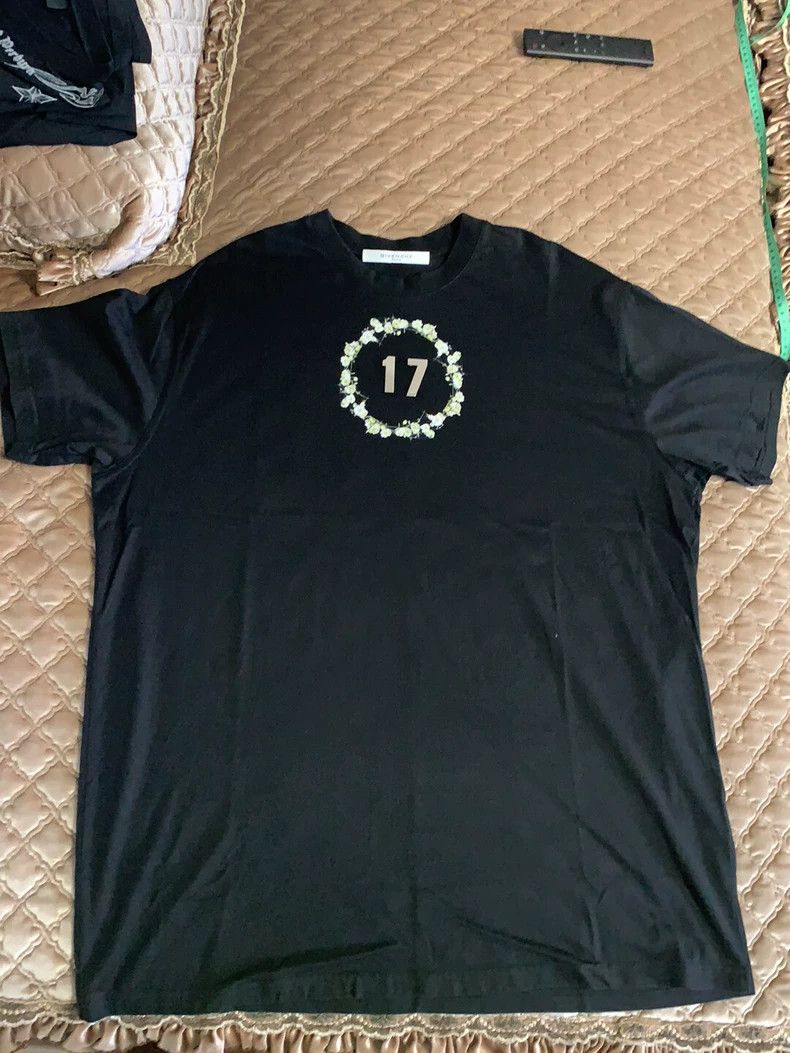 Givenchy Givenchy Black Short-Sleeved T-Shirt Size US S / EU 44-46 / 1 - 1 Thumbnail