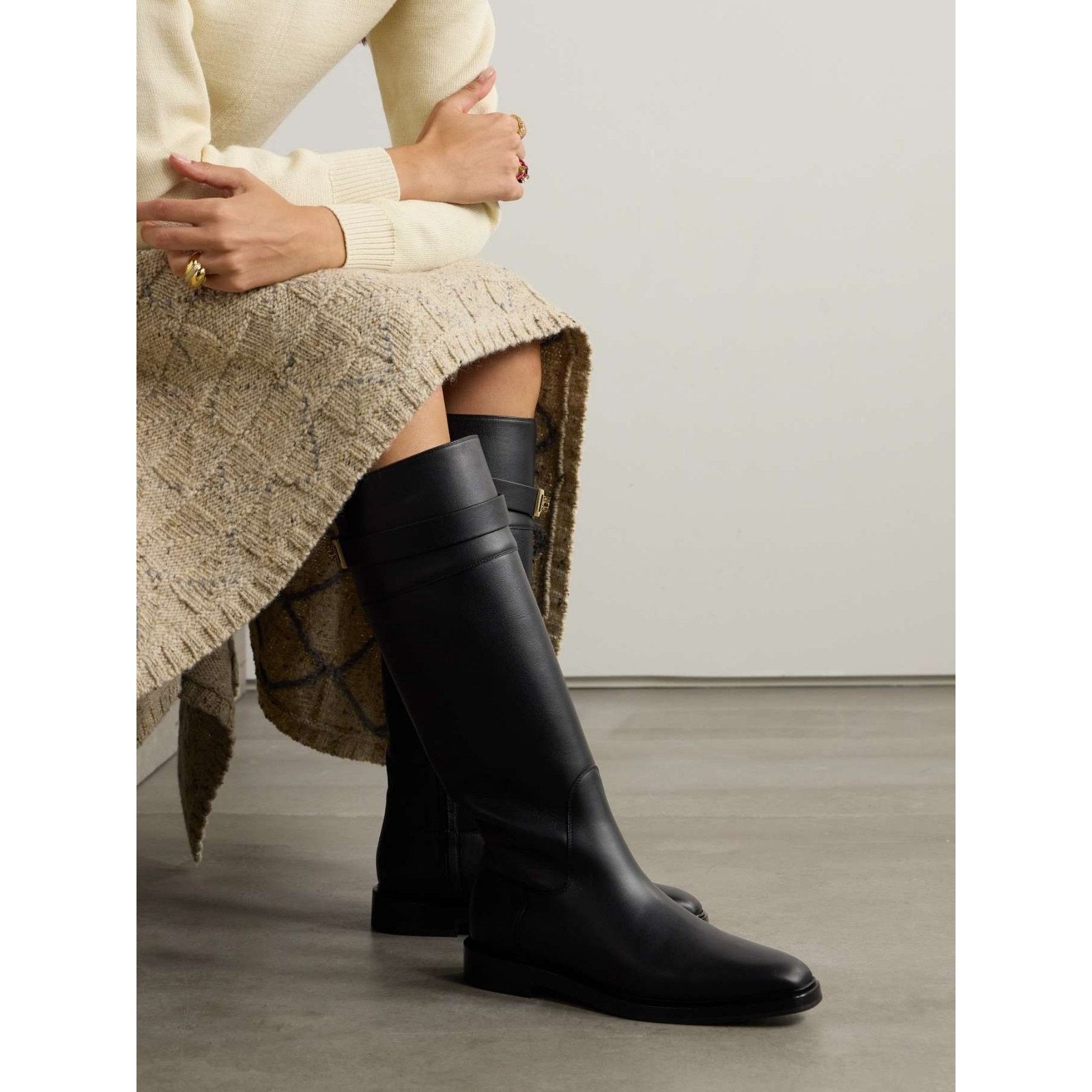 Salvatore Ferragamo FERRAGAMO ROLY BLACK LEATHER SUEDE GANCINI TALL BOOTS 7.5 C Size US 7.5 / IT 37.5 - 2 Thumbnail