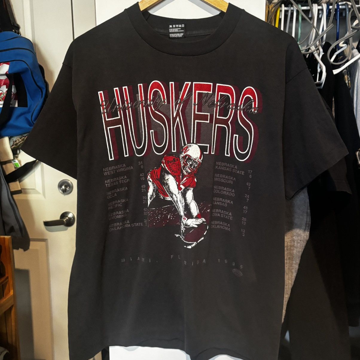 Vintage Vintage 1995 University of Nebraska Cornhuskers T Shirt Size US L / EU 52-54 / 3 - 1 Thumbnail
