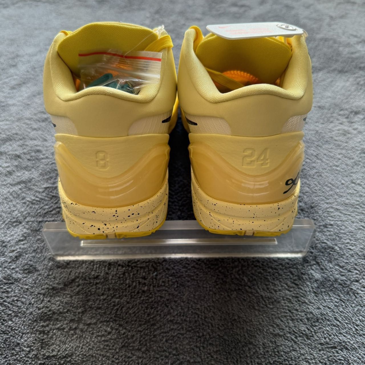 Nike Kobe 4 CHBL protro Size US 9 / EU 42 - 5 Thumbnail