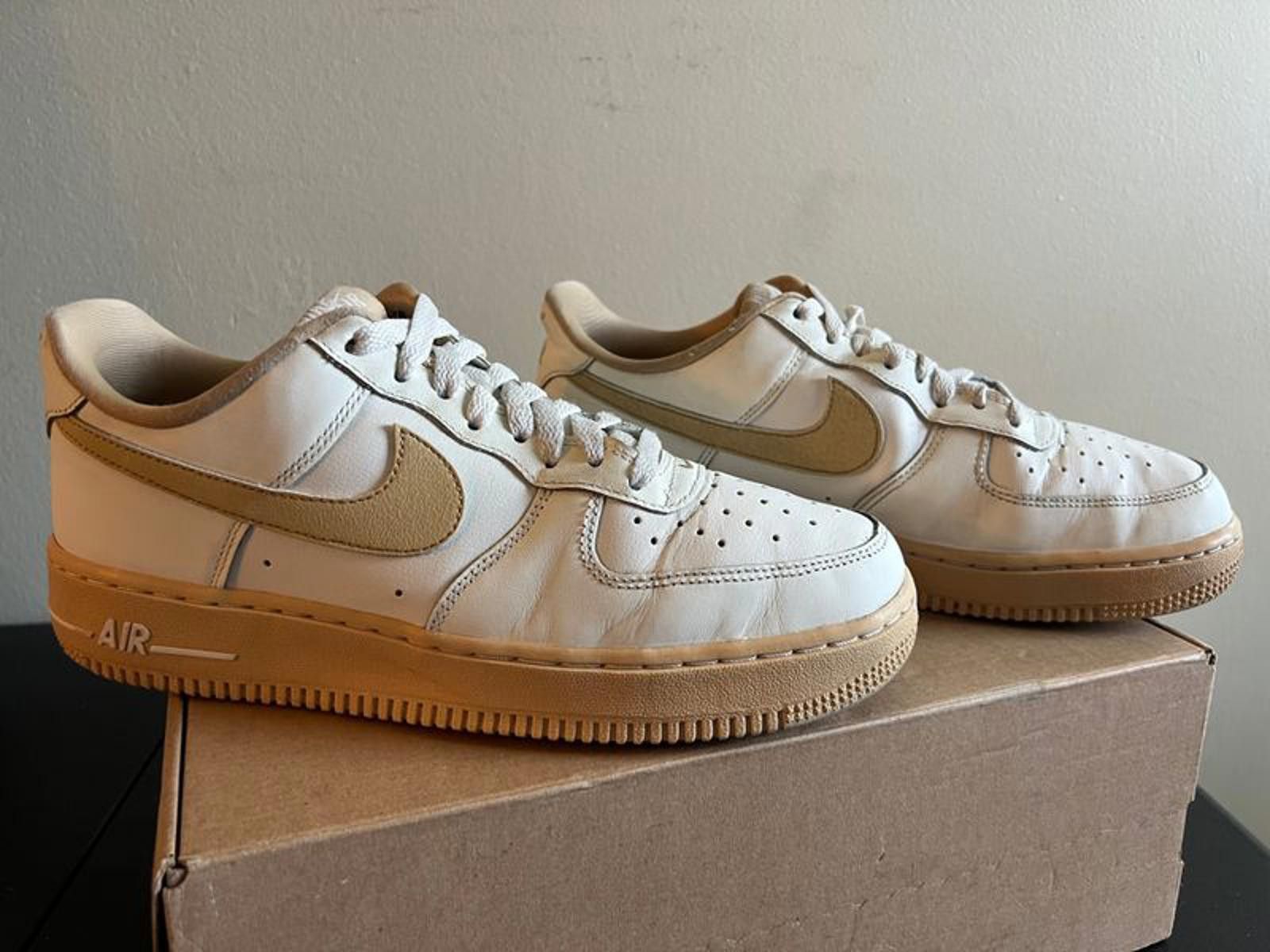 Nike Nike Air Force 1 '07 Sail Sesame Womens (Size 9) Size US 9 / IT 39 - 2 Thumbnail