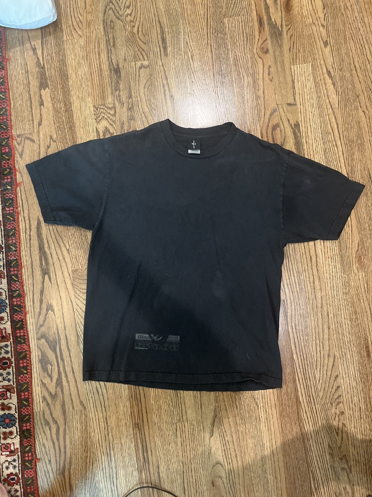 Travis Scott BLACKOUT REALITY Size US L / EU 52-54 / 3 - 1 Thumbnail