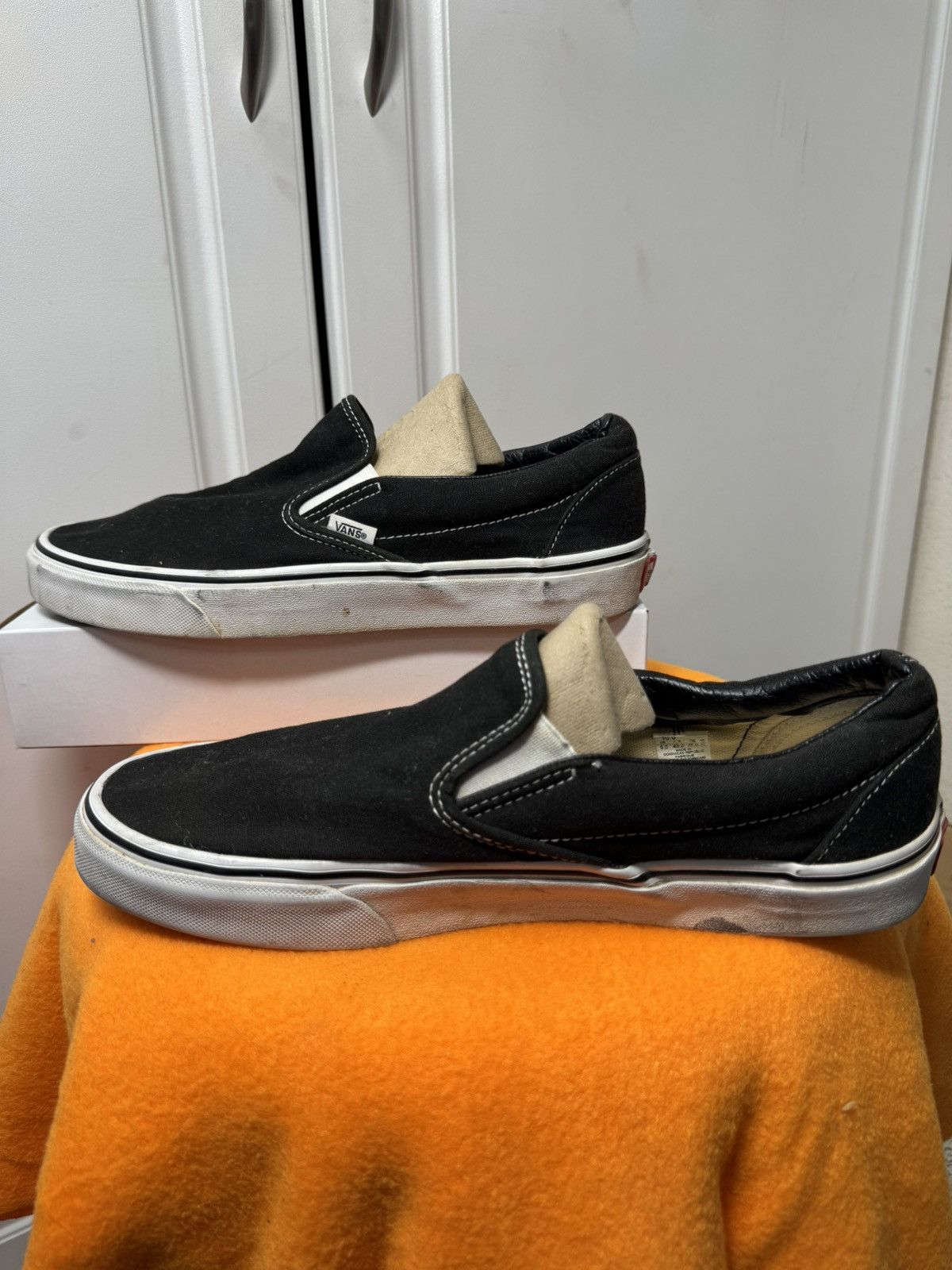 Vans Classic vans slip on Size US 10 / EU 43 - 2 Thumbnail