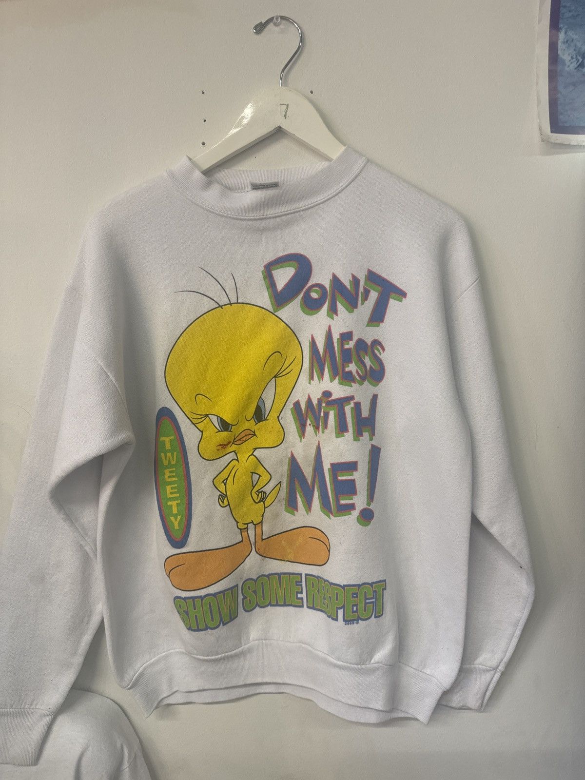 Disney Vintage White Tweety Bird Don’t mess with me Crew Size US M / EU 48-50 / 2 - 2 Thumbnail