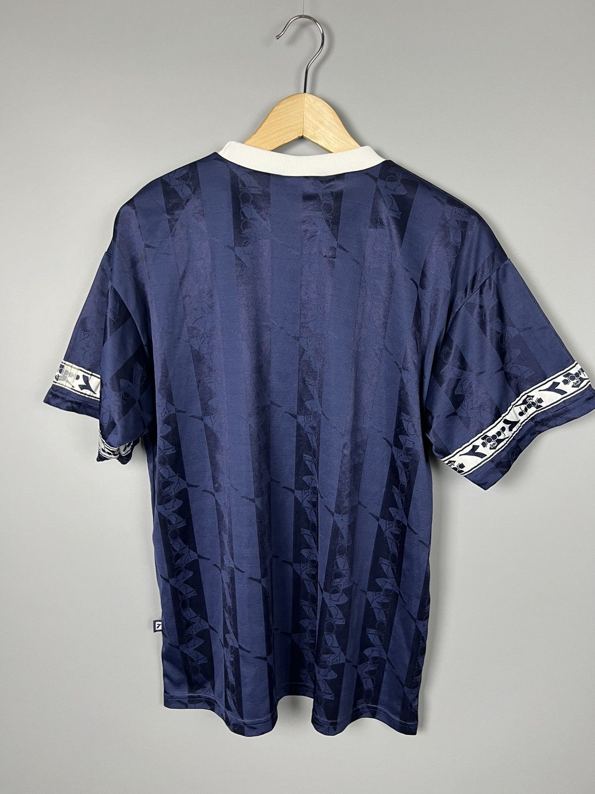 Diadora Vintage Diadora Big Logo T Shirt Tee Baggy Y2K 90s Size US S / EU 44-46 / 1 - 6 Thumbnail
