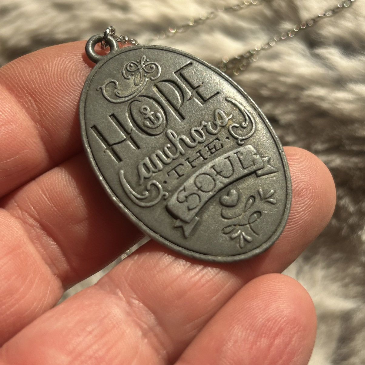 Vintage Vintage “hope anchors the soul” pendant on chain necklace Size ONE SIZE - 7 Thumbnail