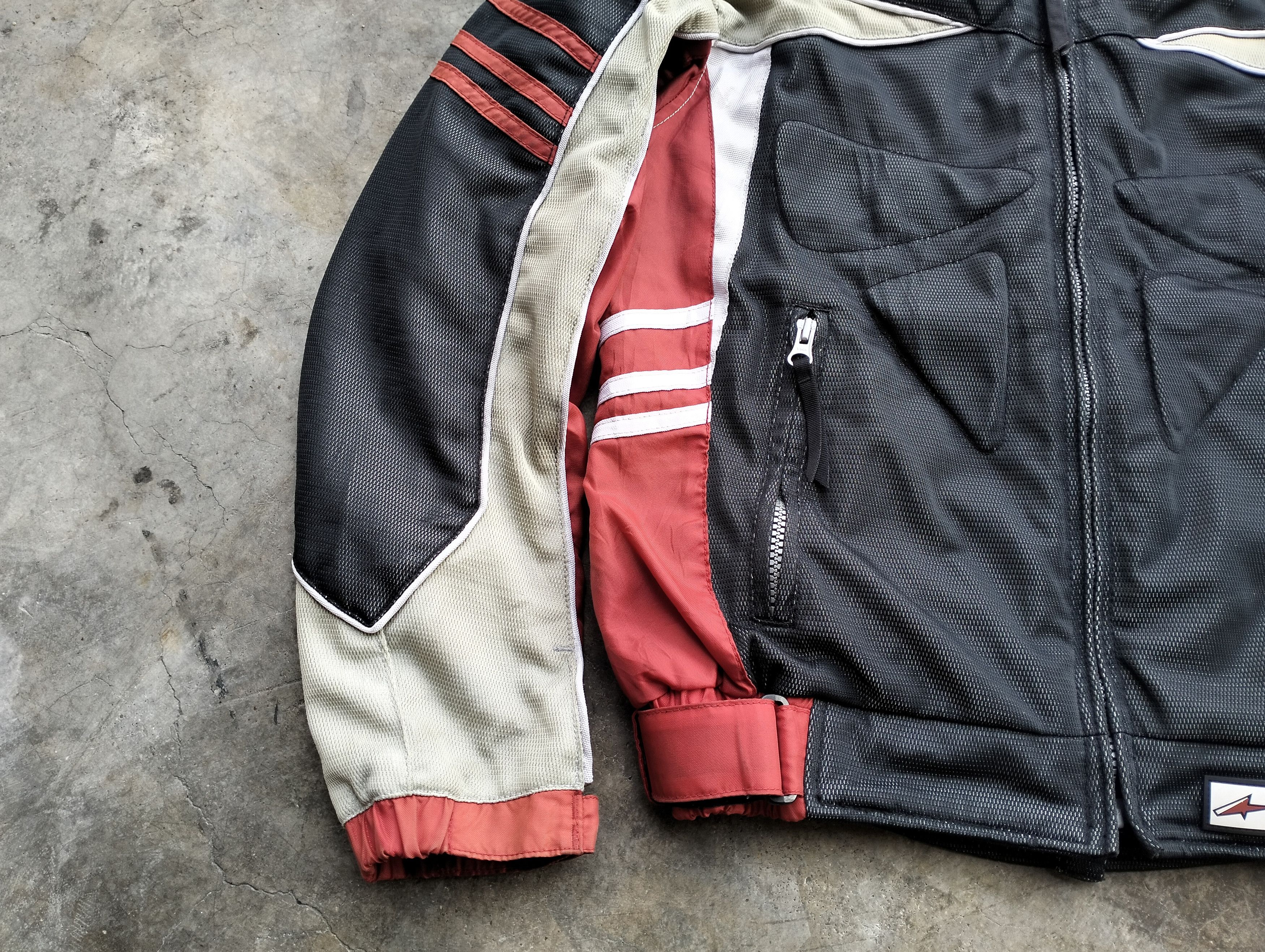 Sports Specialties JAPANESE BRAND SPARK RACING CREW RIDE JACKET NO PADDING Size US M / EU 48-50 / 2 - 6 Thumbnail