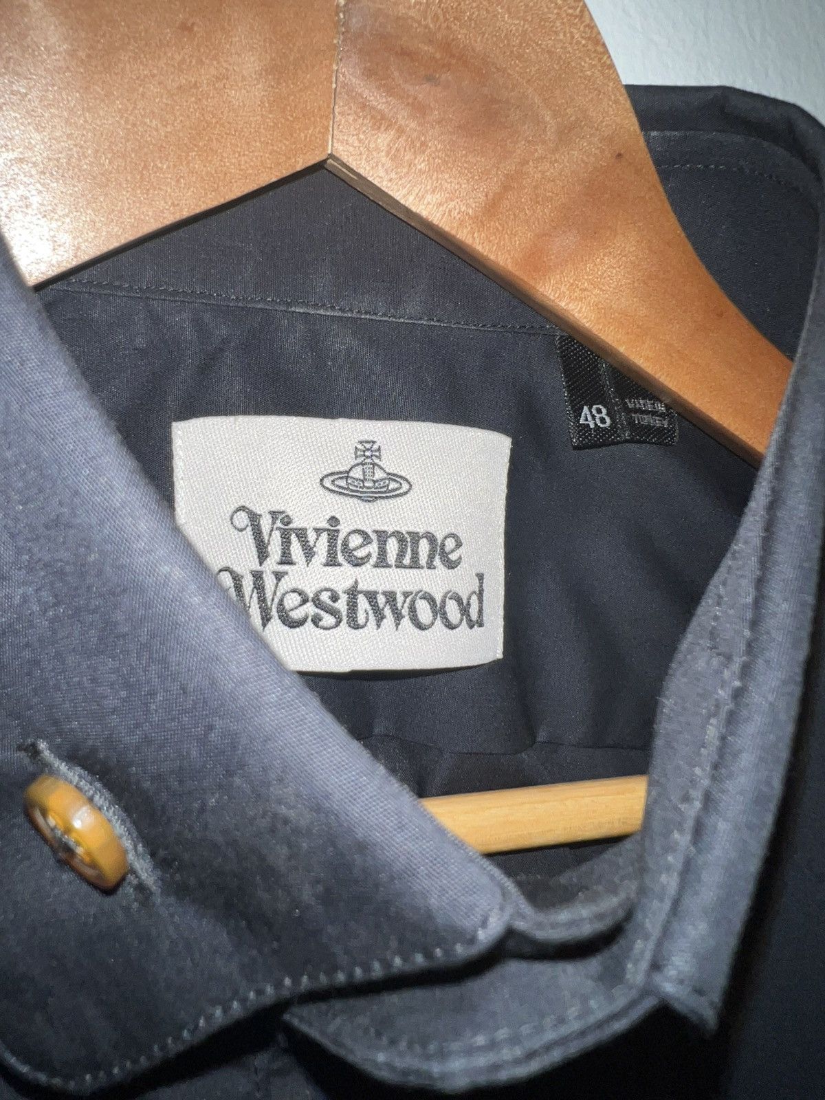 Vivienne Westwood Vivienne Westwood Two Button Krall Shirt Black size 48 Size US M / EU 48-50 / 2 - 2 Thumbnail