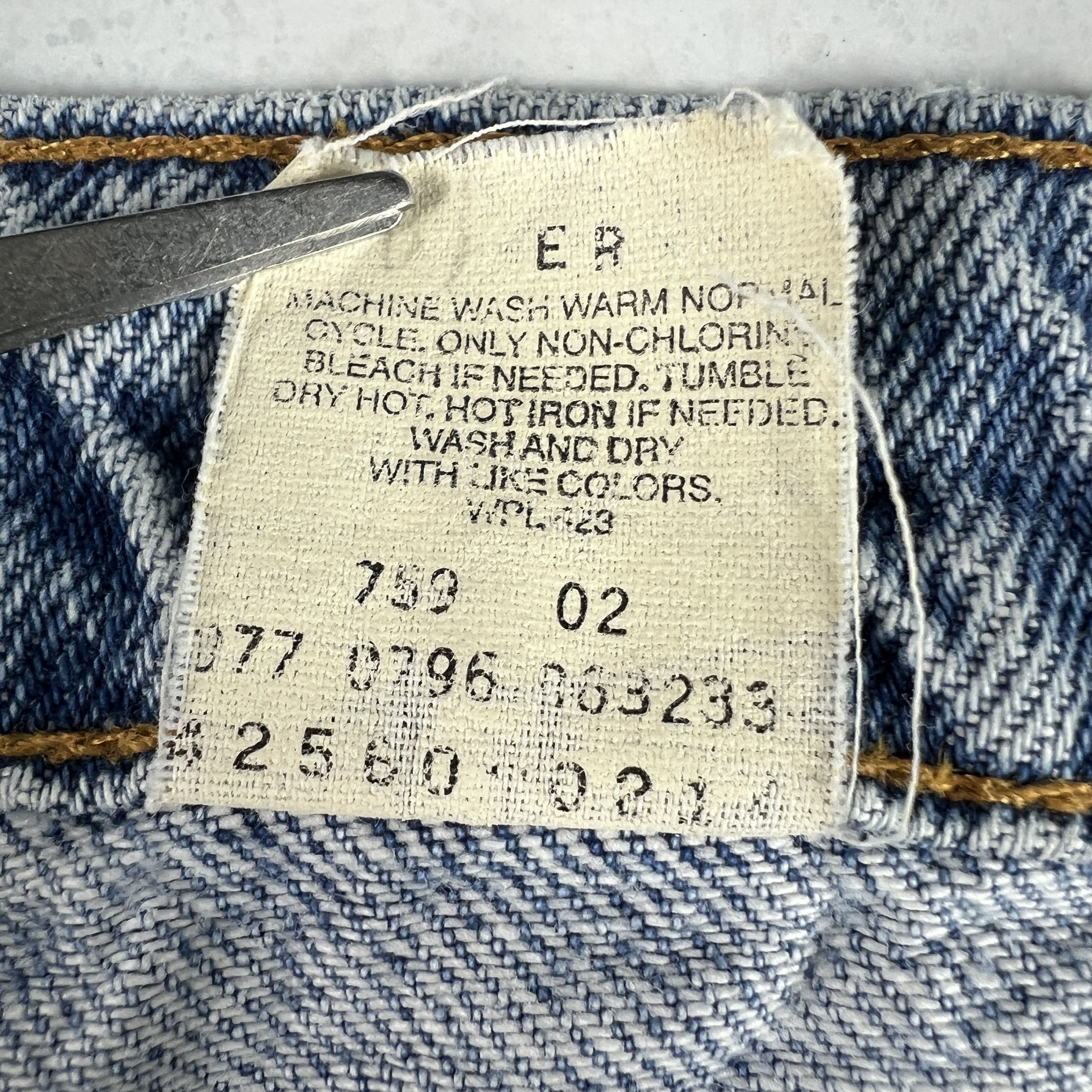 Levi's × Vintage VTG 90s Levi's Jean 560 Loose Taper Blue Denim Orange Tab Size US 32 / EU 48 - 11 Thumbnail