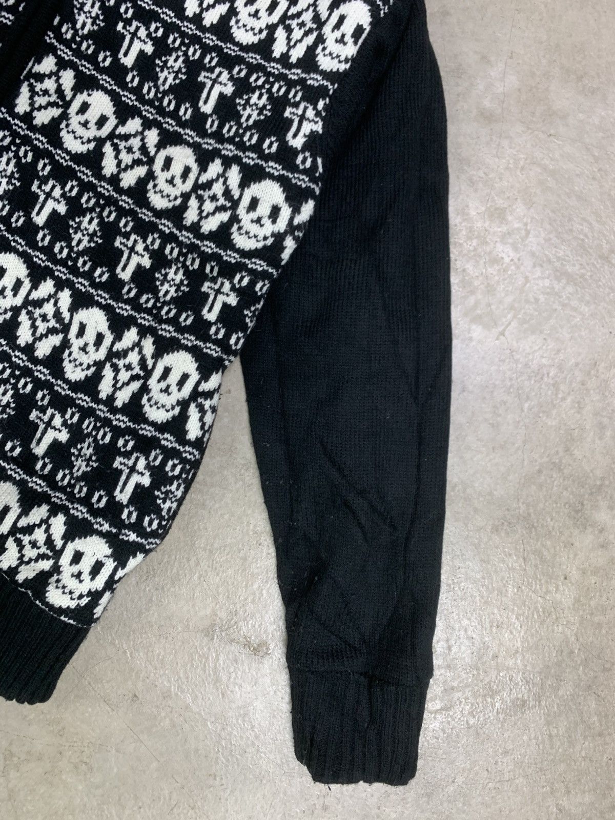 Japanese Brand Vintage Skull Cross Generate Original Garments Knitwear Size US L / EU 52-54 / 3 - 5 Thumbnail