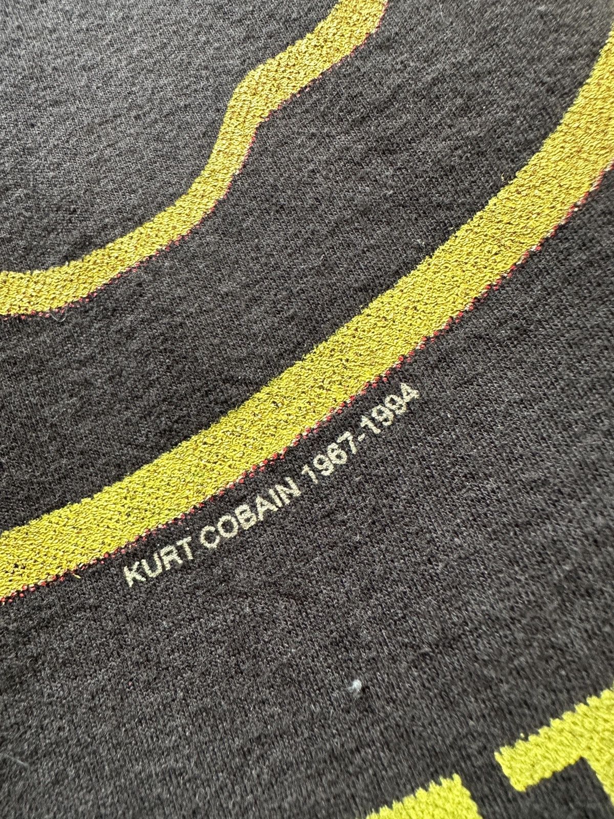 Nirvana ULTRA RARE GIANT NIRVANA KURT KOBAIN T-SHIRT L Size US XL / EU 56 / 4 - 8 Thumbnail