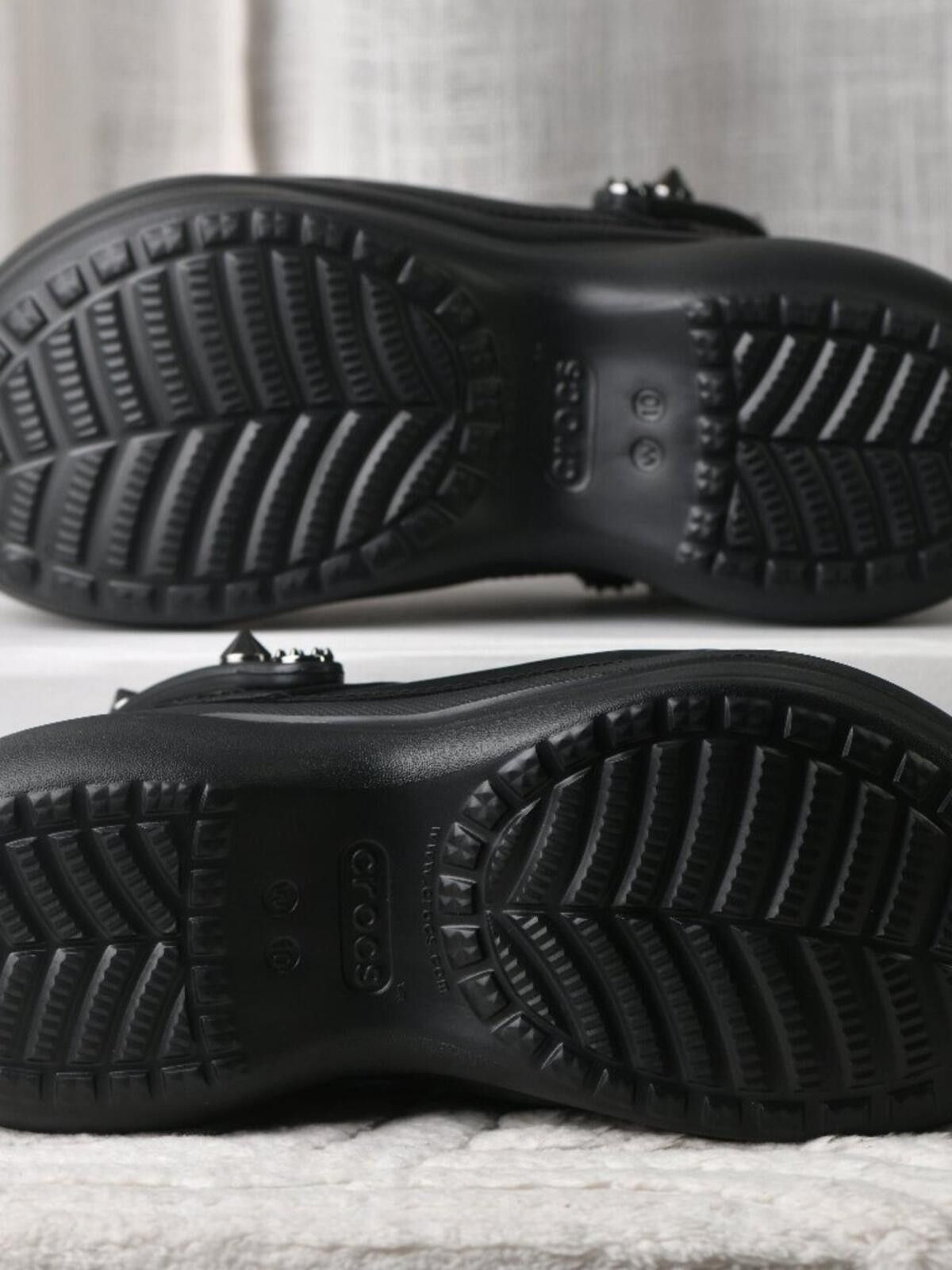 Crocs Crocs Classic Bae Clogs w Silver Spikes | Black Size US 10 / IT 40 - 10 Thumbnail