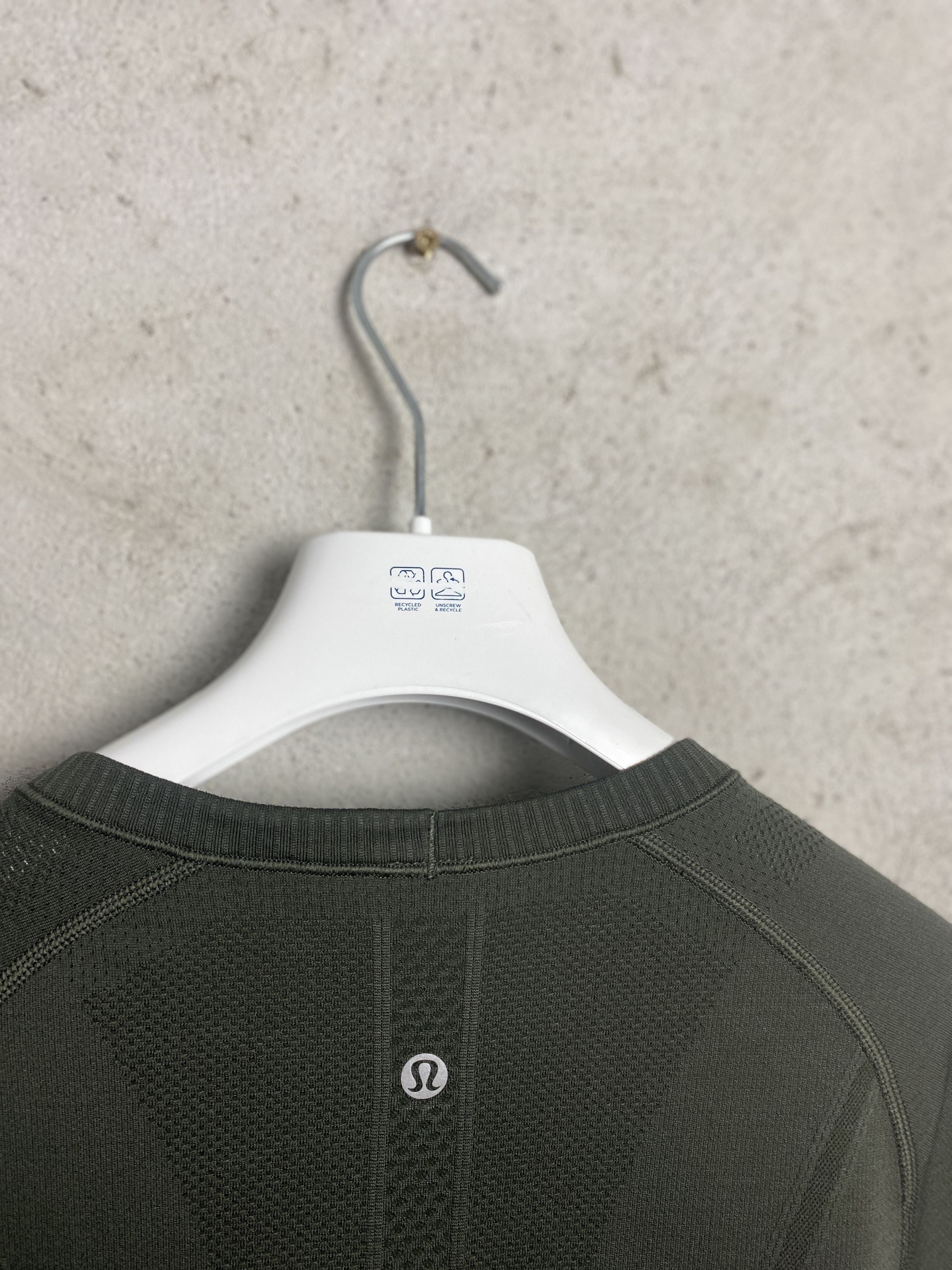 Lululemon Lululemon Swiftly Tech t-shirt tee sport yoga pilates Size S / US 4 / IT 40 - 3 Thumbnail