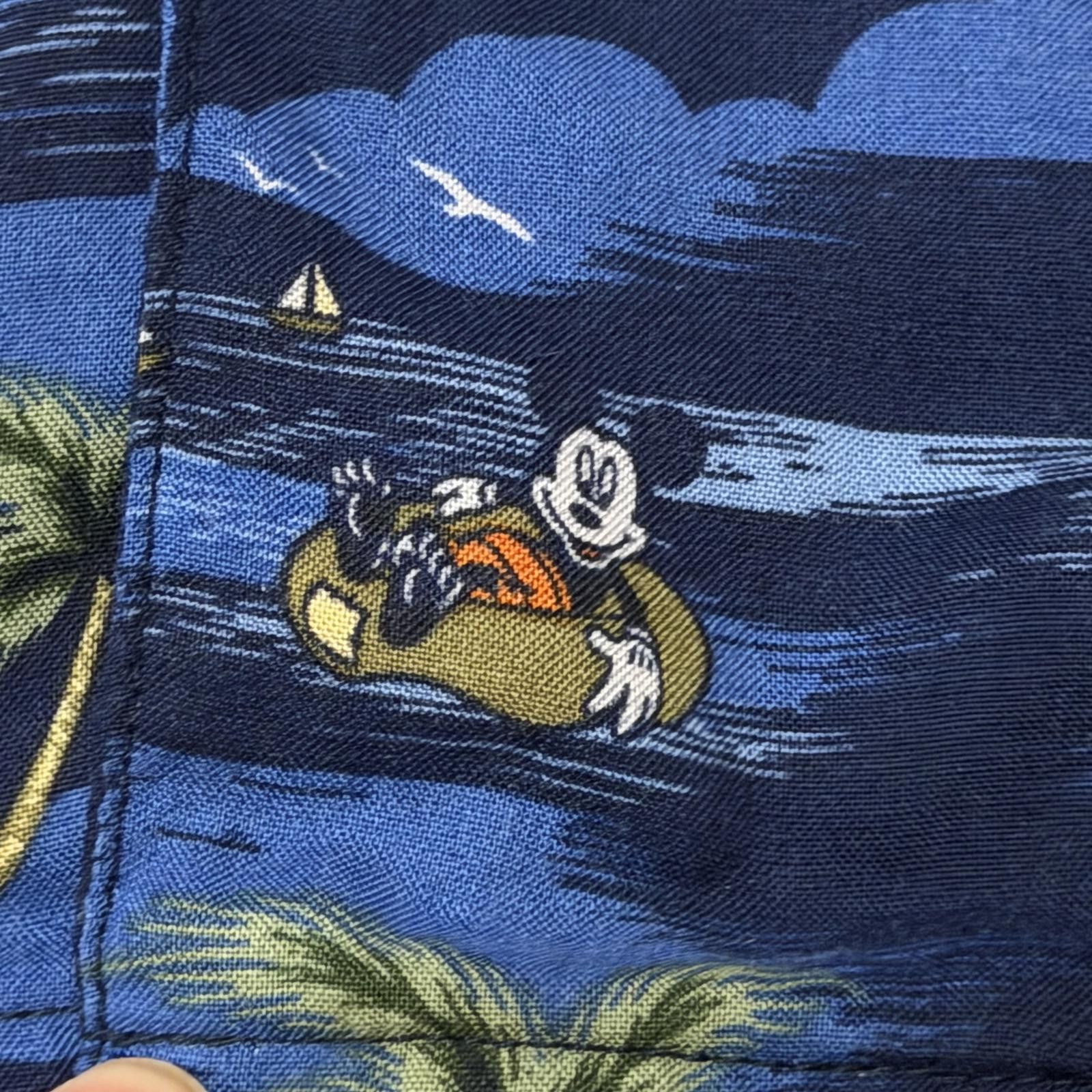 Disney Vintage Y2K Disney Hawaiian Disneyland Resort Rayon Shirt Size US M / EU 48-50 / 2 - 5 Thumbnail