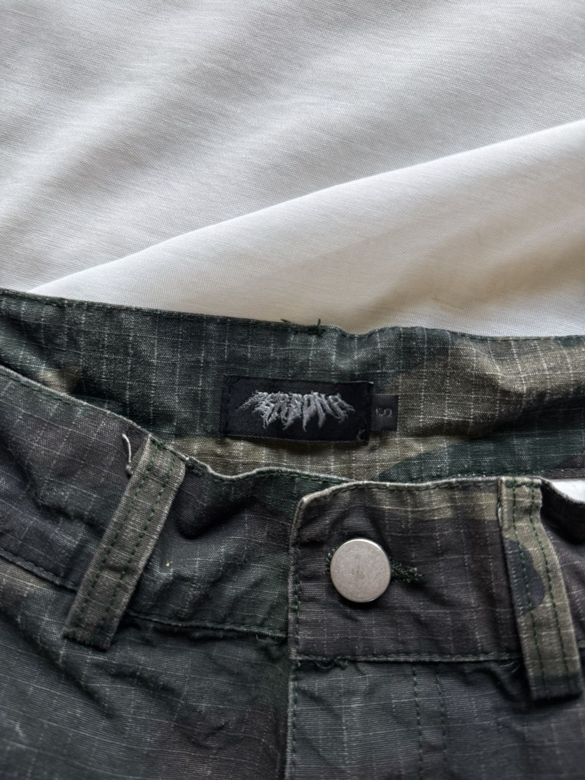 Other Persona Clothing Y2K Eden Camo Shorts Size US 29 - 6 Thumbnail