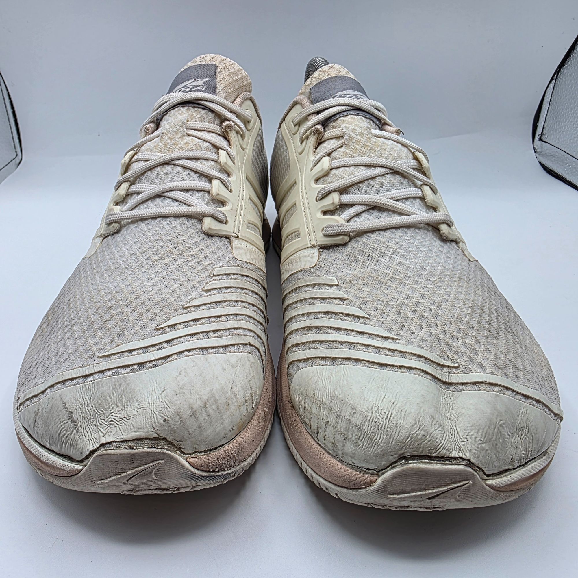 Altra Altra Solstice XT 2 Womens Size 9.5 White Pink Road Running Size US 9.5 / IT 39.5 - 12 Thumbnail