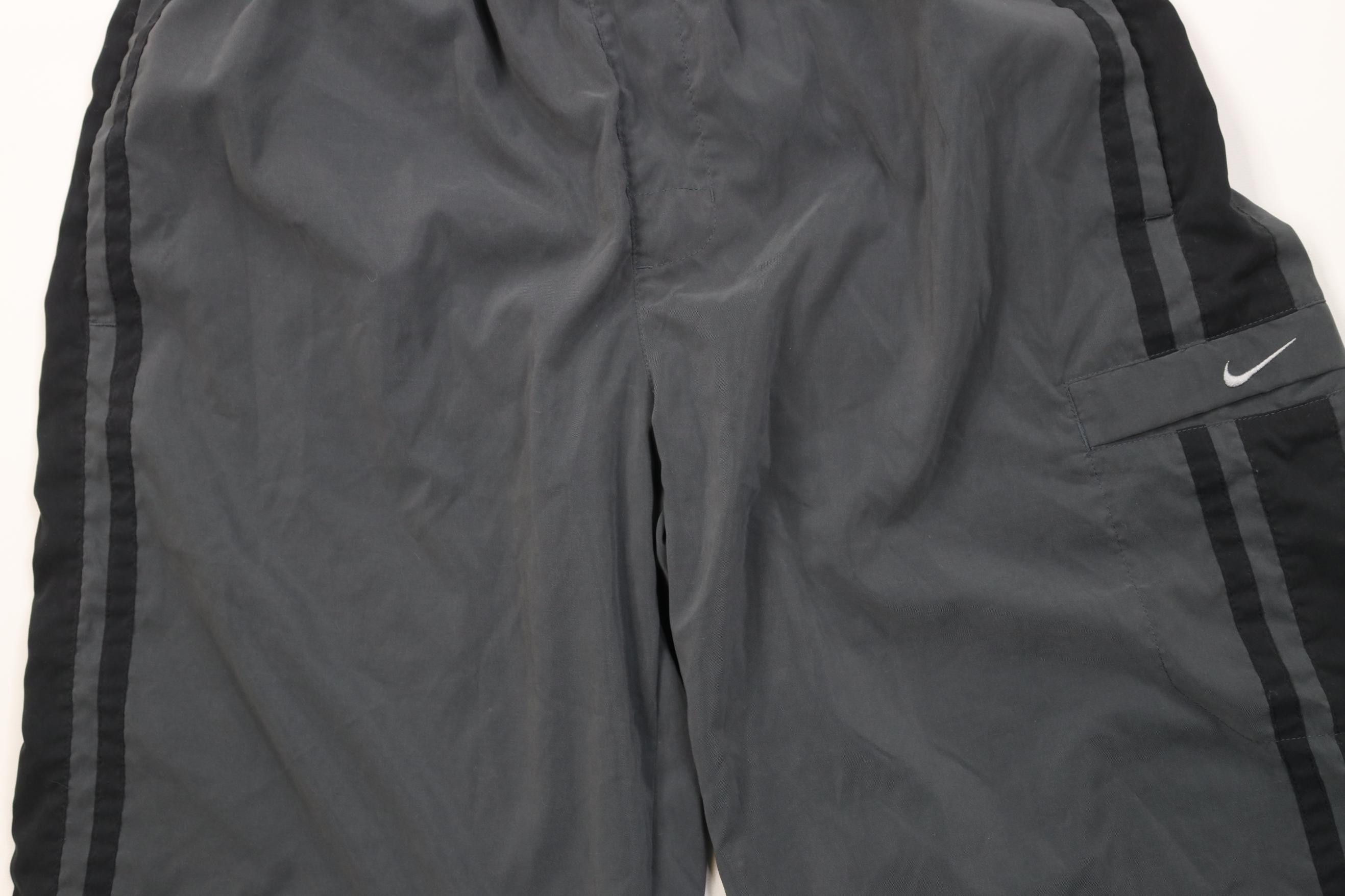 Nike Vintage Y2K Nike Scott Mini Swoosh Lined Cargo Shorts Gray Size US 34 / EU 50 - 3 Thumbnail