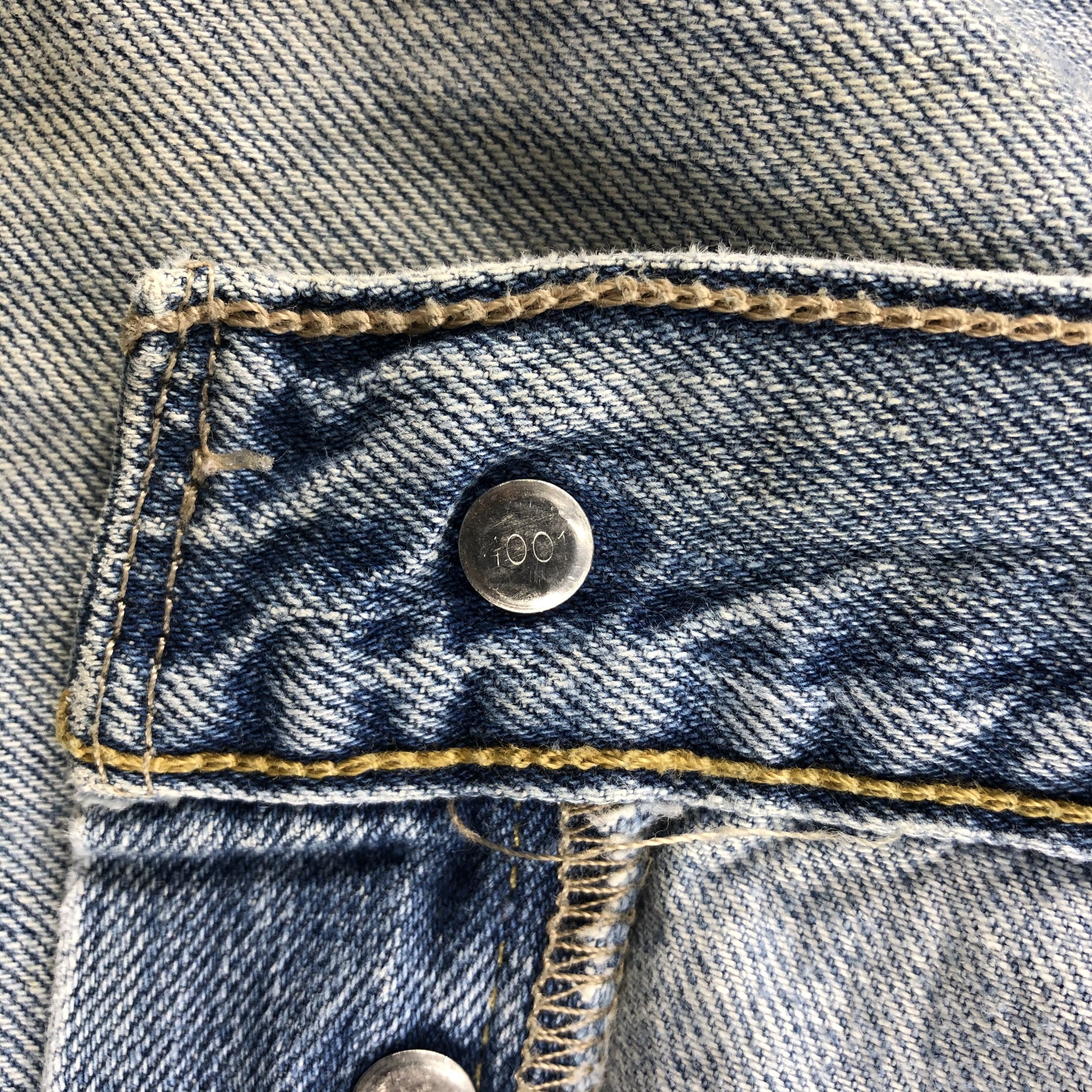 Vintage Levis 501 Jeans Light Washed Denim-J1071