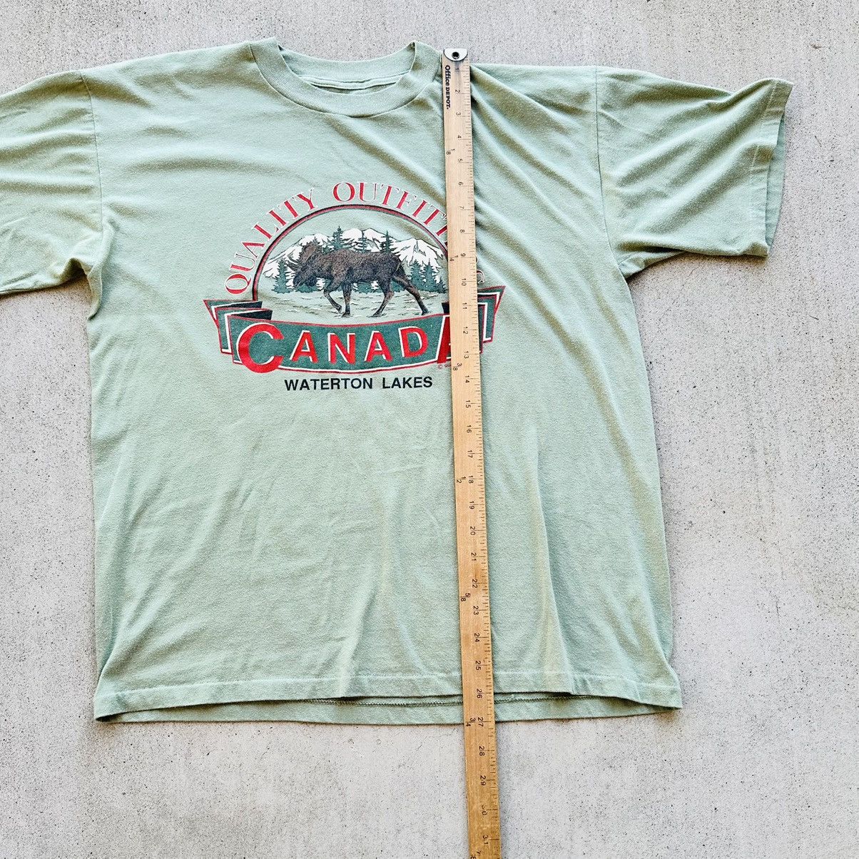 Vintage Vintage Quality Outfitters Canada T Shirt 90s Single Stitch Size US L / EU 52-54 / 3 - 7 Thumbnail