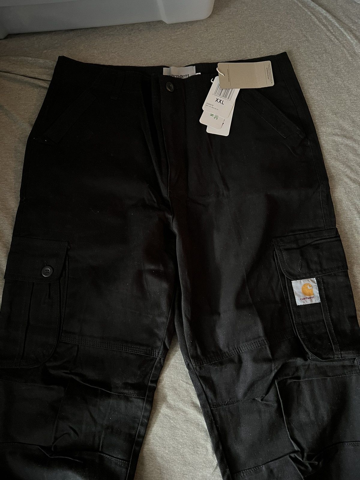 image of Carhartt Wip Cargos in Black, Men's (Size 34)