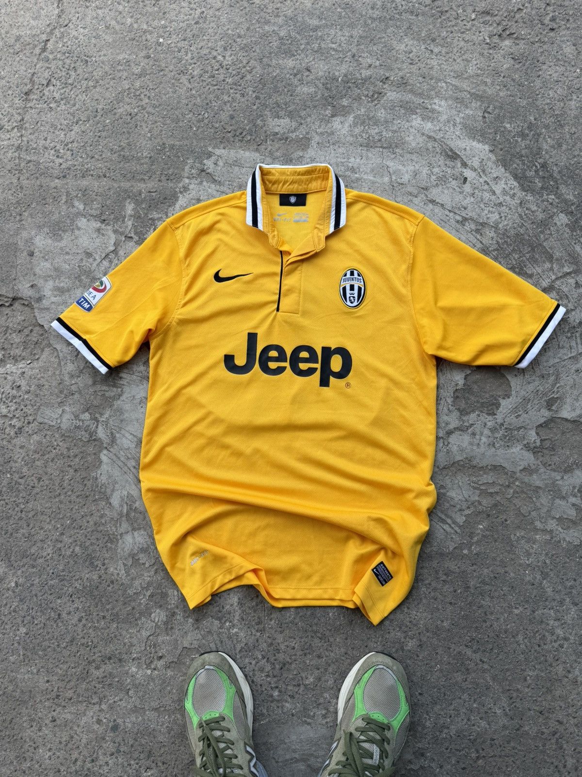 Other Juventus 2014 Away Y2K Yellow Blokecore Drill Soccer Jersey Size US M / EU 48-50 / 2 - 3 Thumbnail