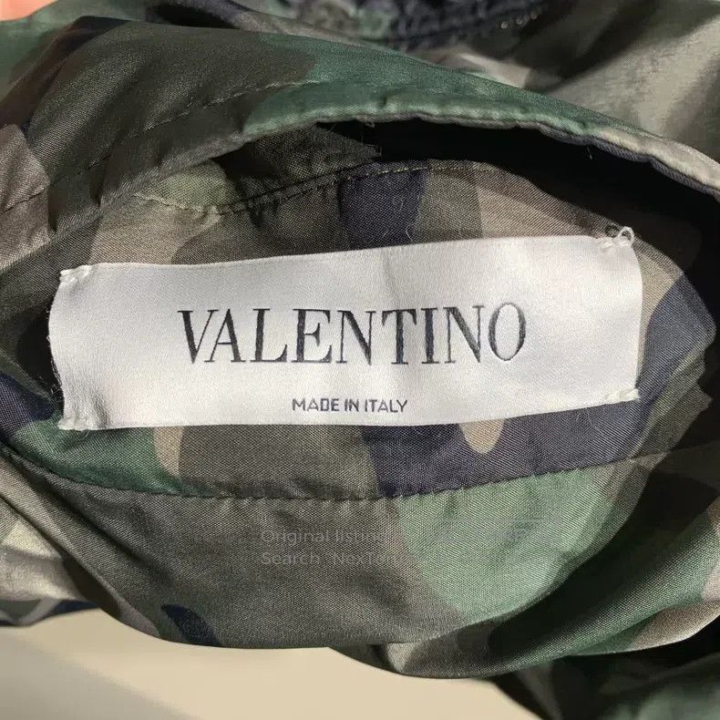Valentino Valentino Wear a camouflage jacket on both sides Size M / US 6-8 / IT 42-44 - 2 Thumbnail
