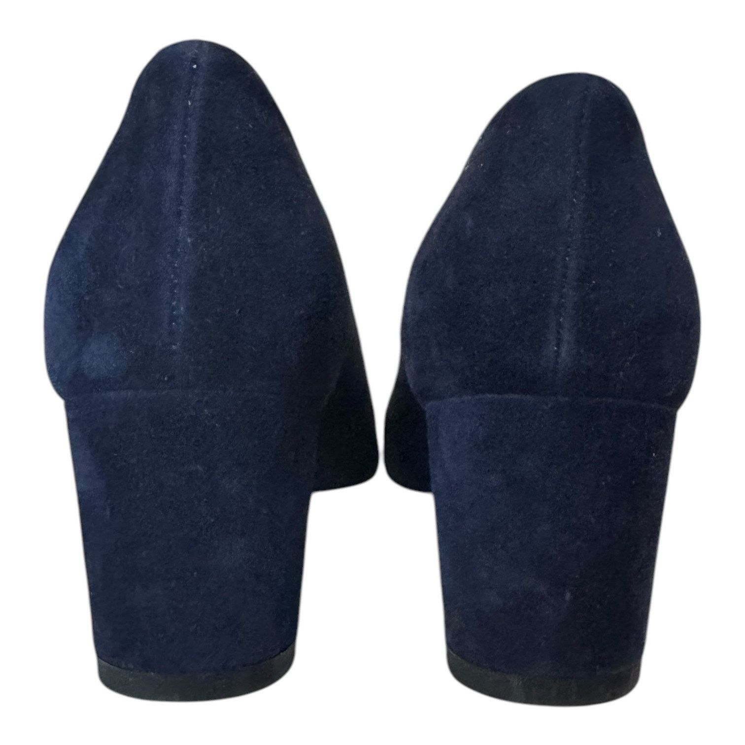 Stuart Weitzman Vtg Stuart Weitzman Navy Suede Leather Almond Toe heels 5 Size US 5 / IT 35 - 8 Thumbnail