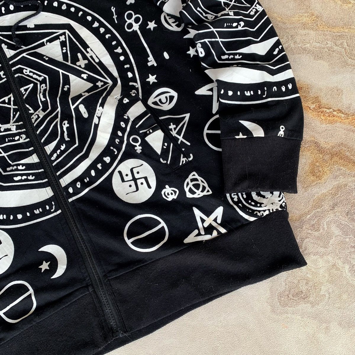 Japanese Brand Drug Honey Zip Hoodie Fur Lgb Ifsix Vkeii Kmrii Style Size US L / EU 52-54 / 3 - 5 Thumbnail
