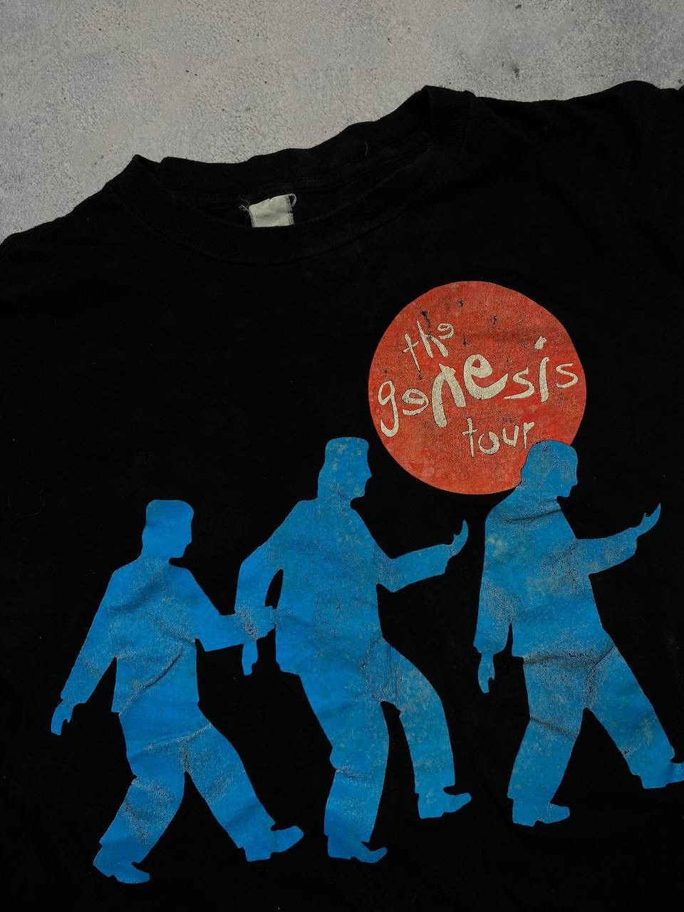 Band Tees The Genesis Tour vintage tour t shirt Size US XL / EU 56 / 4 - 2 Thumbnail