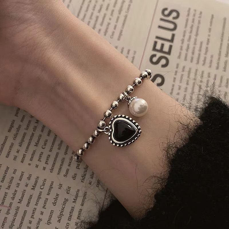 Other Stamp Bead Chain Simple Black Heart Pearl Bracelet Size ONE SIZE - 5 Thumbnail