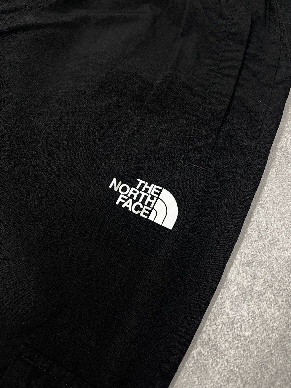 The North Face The North Face Nylon Cargo Pants Black Outdoor Gorpcore Size 36" / US 14 / IT 50 - 6 Thumbnail